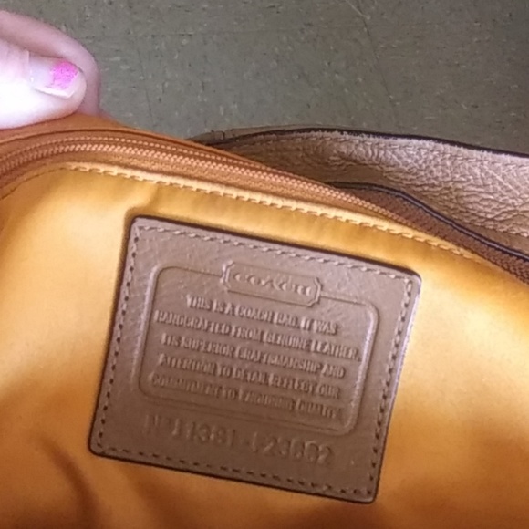 Brown leather coach tote bag - Picture 2 of 2